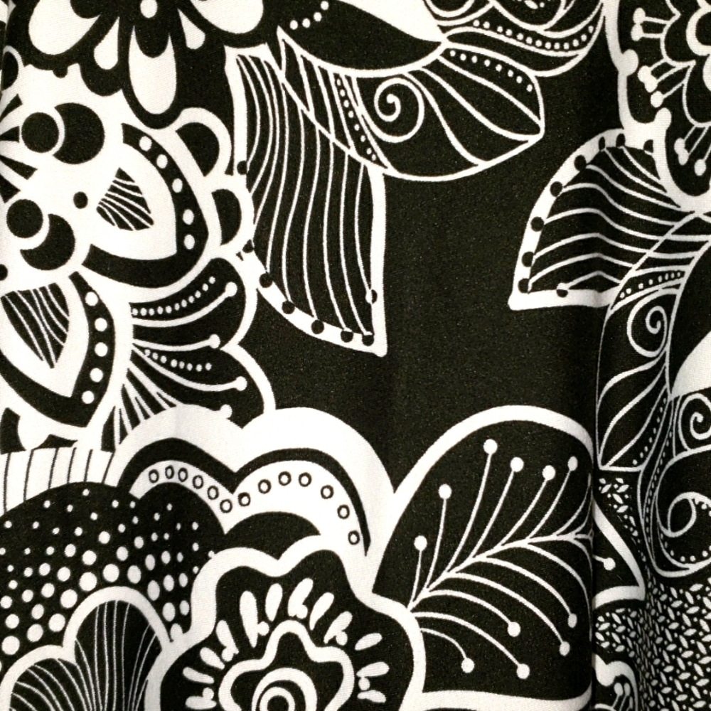 Fantasy & Fable tunic - Picture 5 of 5